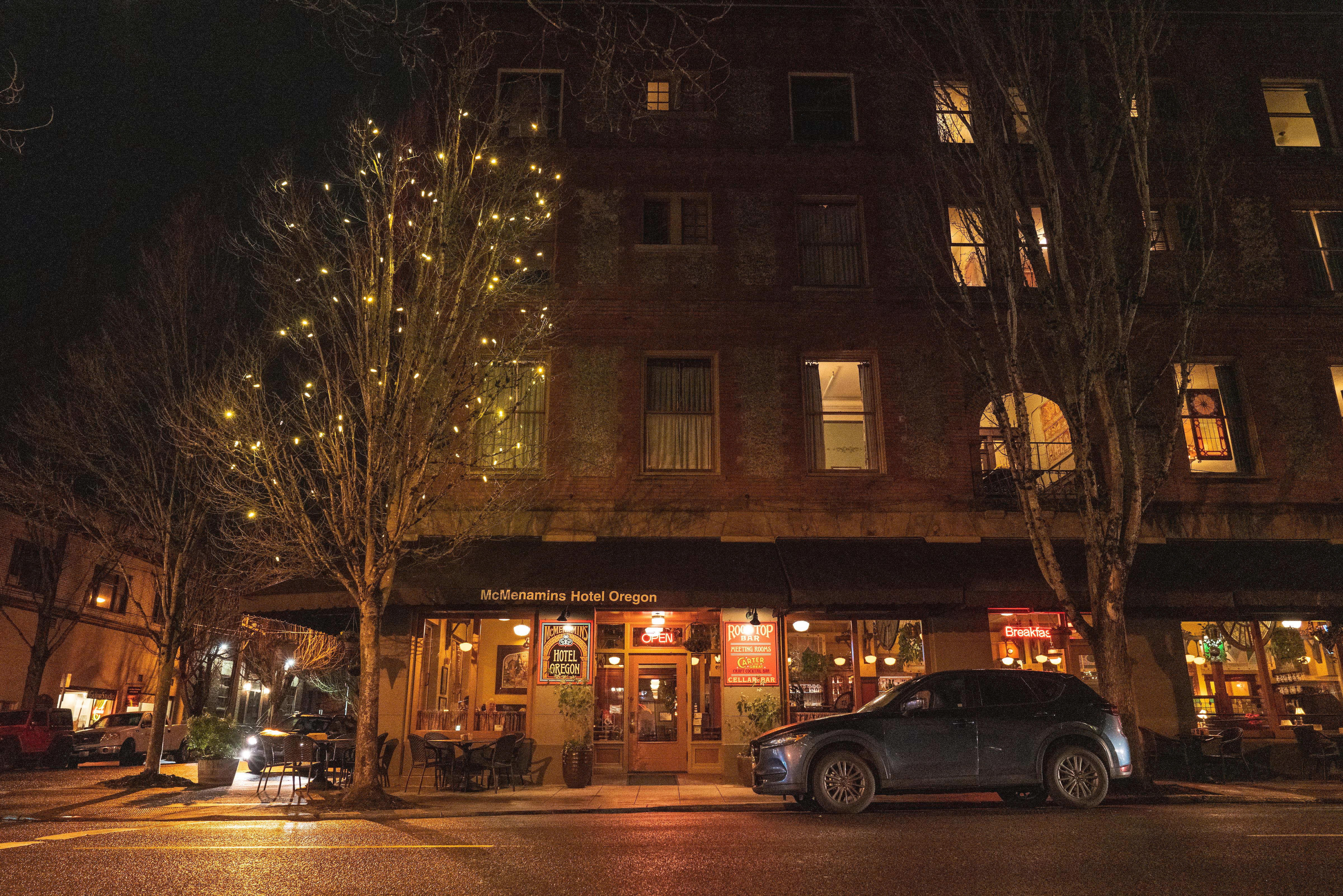 Mcmenamins Hotel Oregon 맥민빌 외부 사진