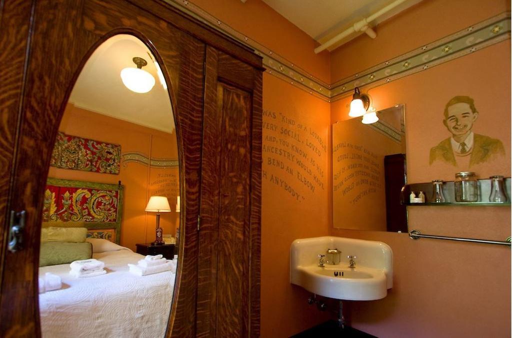 Mcmenamins Hotel Oregon 맥민빌 외부 사진
